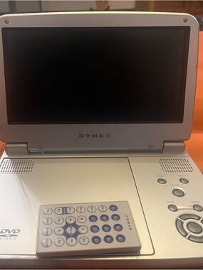 DEAL!! Dynex Silver Portable DVD Player - 7" Screen